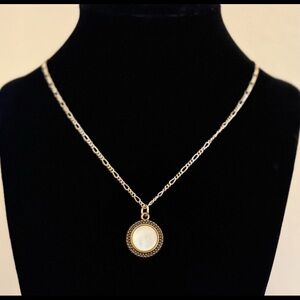 Handmade gold pendant necklace